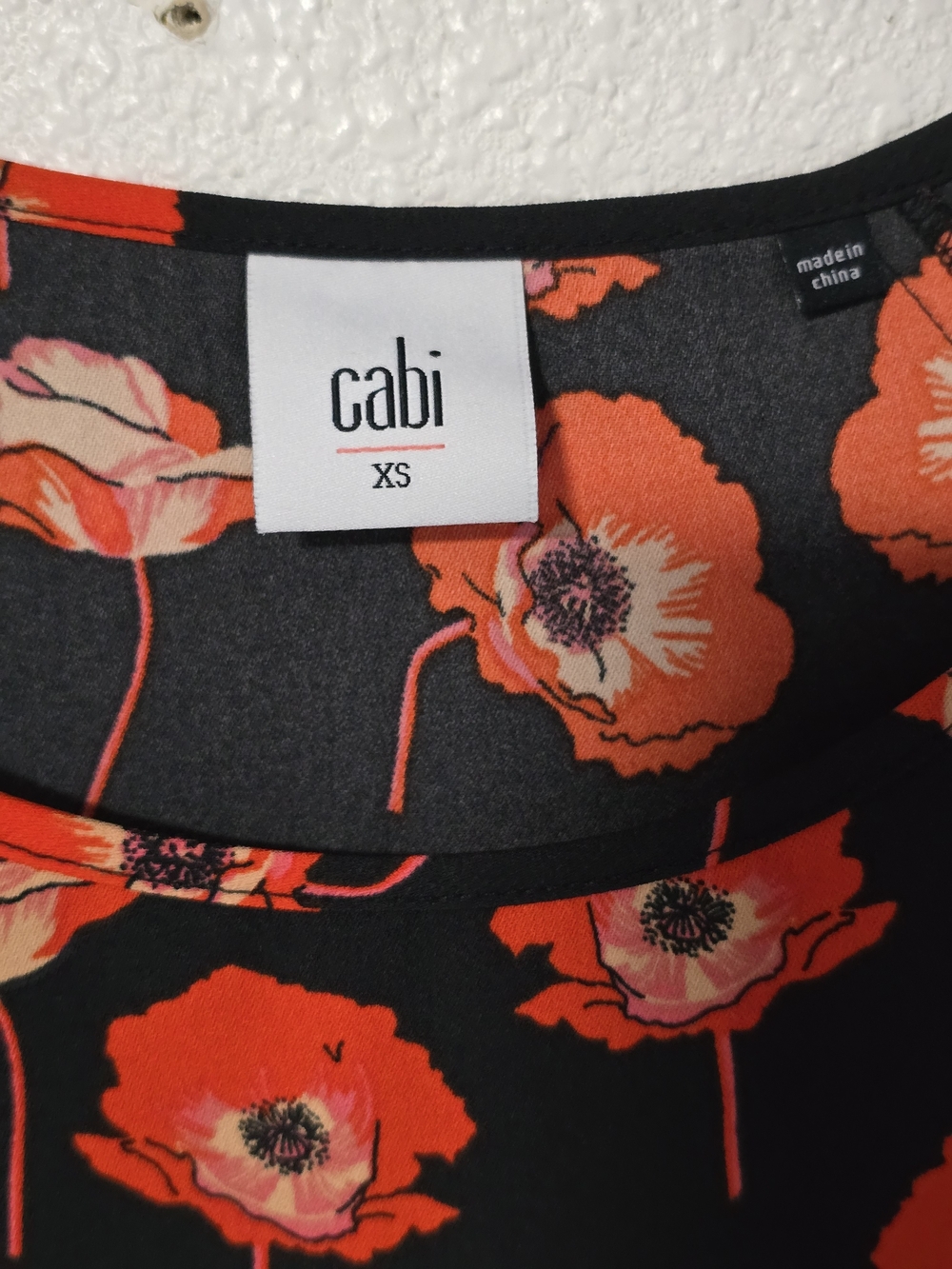 CAbi Black Short-Sleeve Tee with Orange Floral Print Size XS - Picture 4 of 9